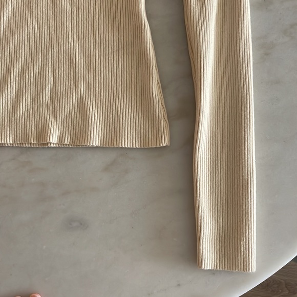 Camila Coelho top with cutouts - Picture 4 of 4